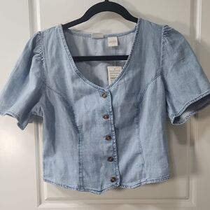 NWT Levi's Moxie Short Sleeve Denim Blouse - Small